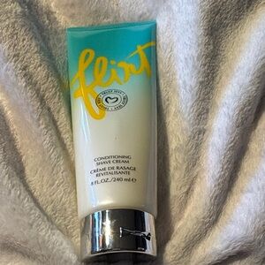 Flirt Conditioning Shave Cream